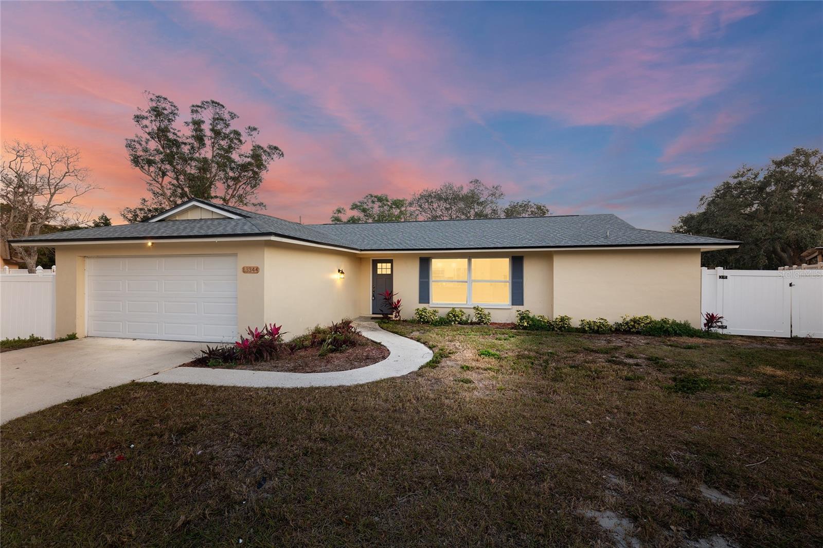 Listing photo id 39 for 13344 Sorrento Drive