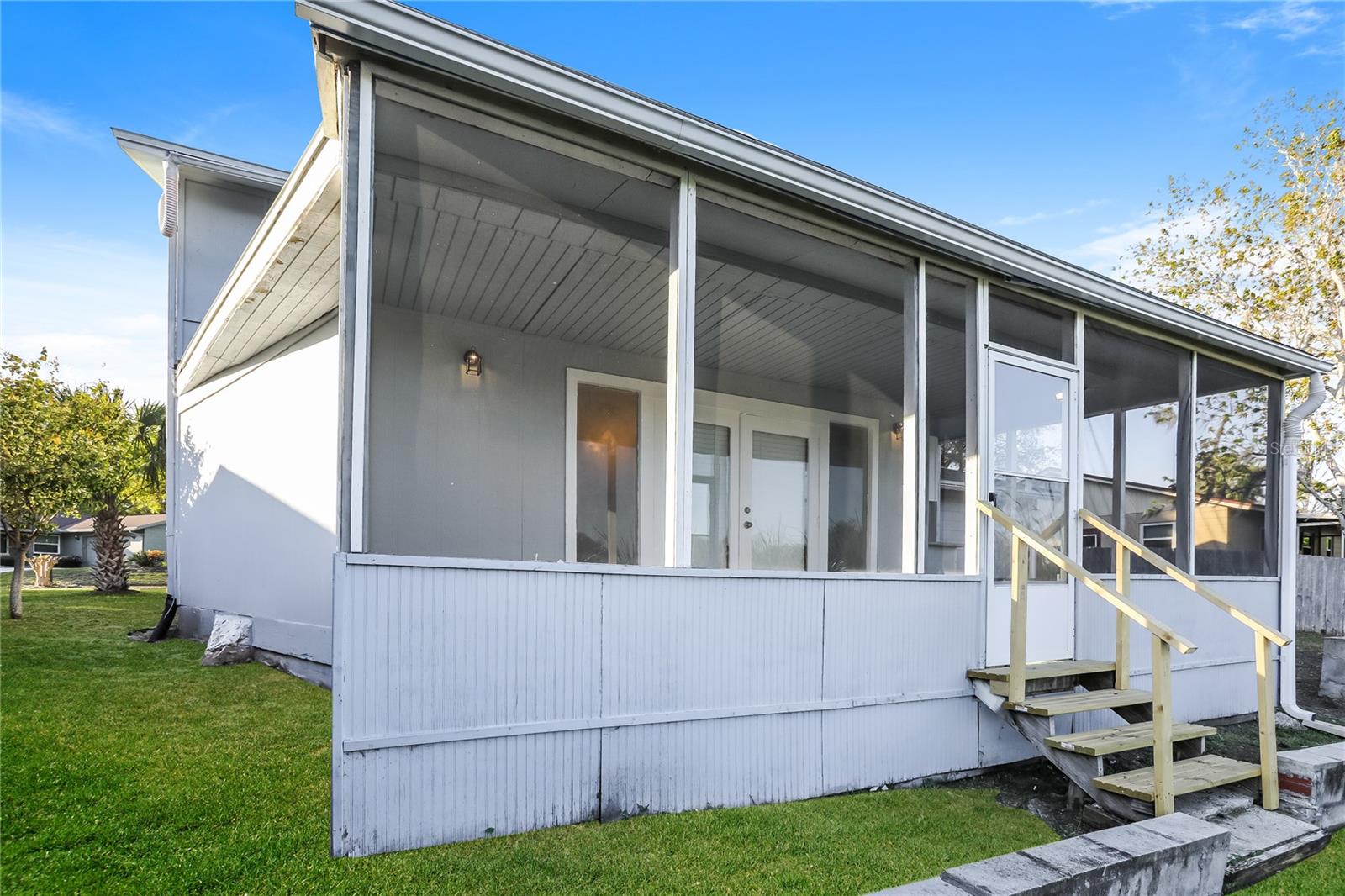 Image 17 of 17 For 392 Crystal Avenue