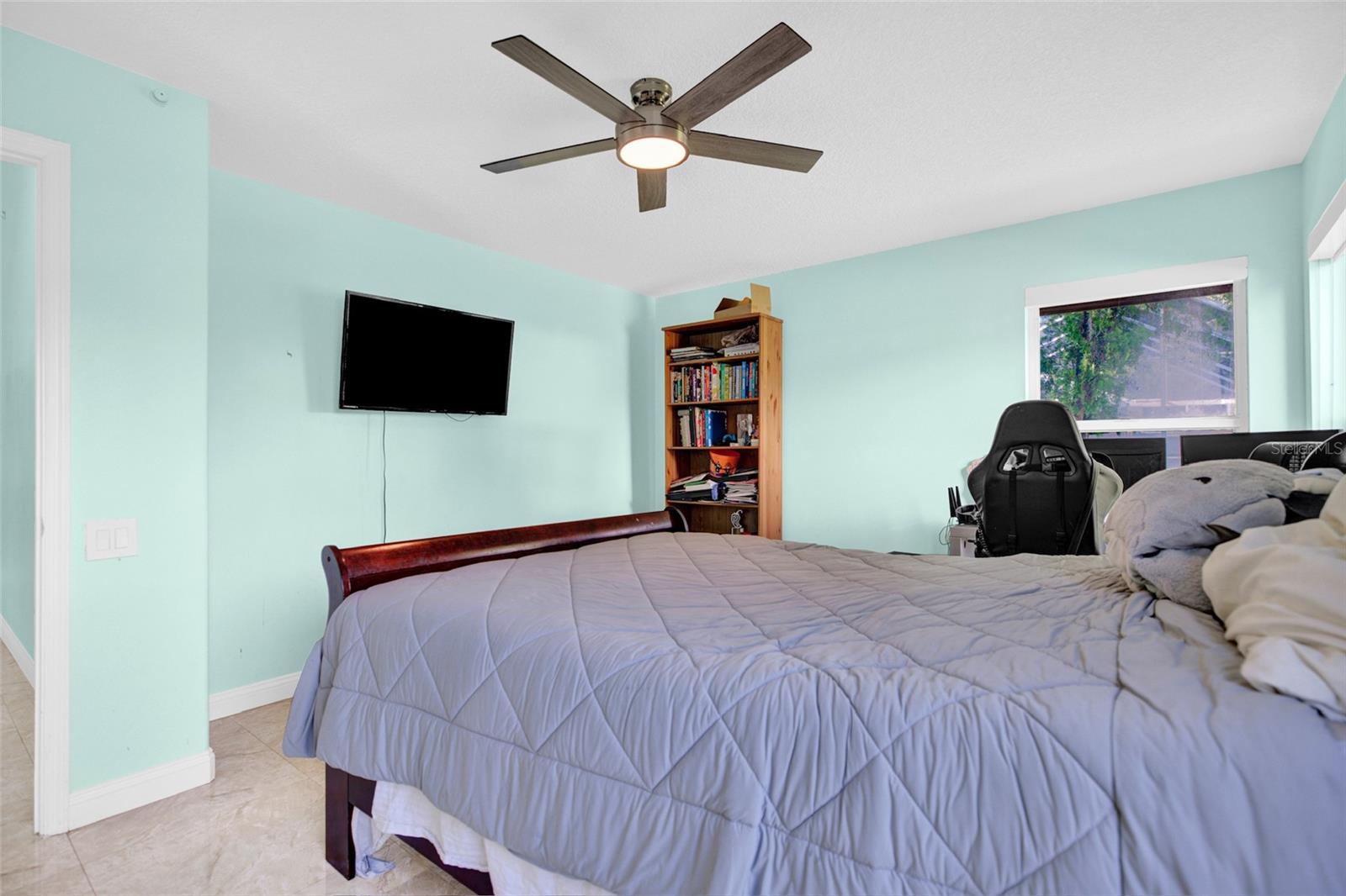 Listing photo id 26 for 4535 Bardsdale Drive