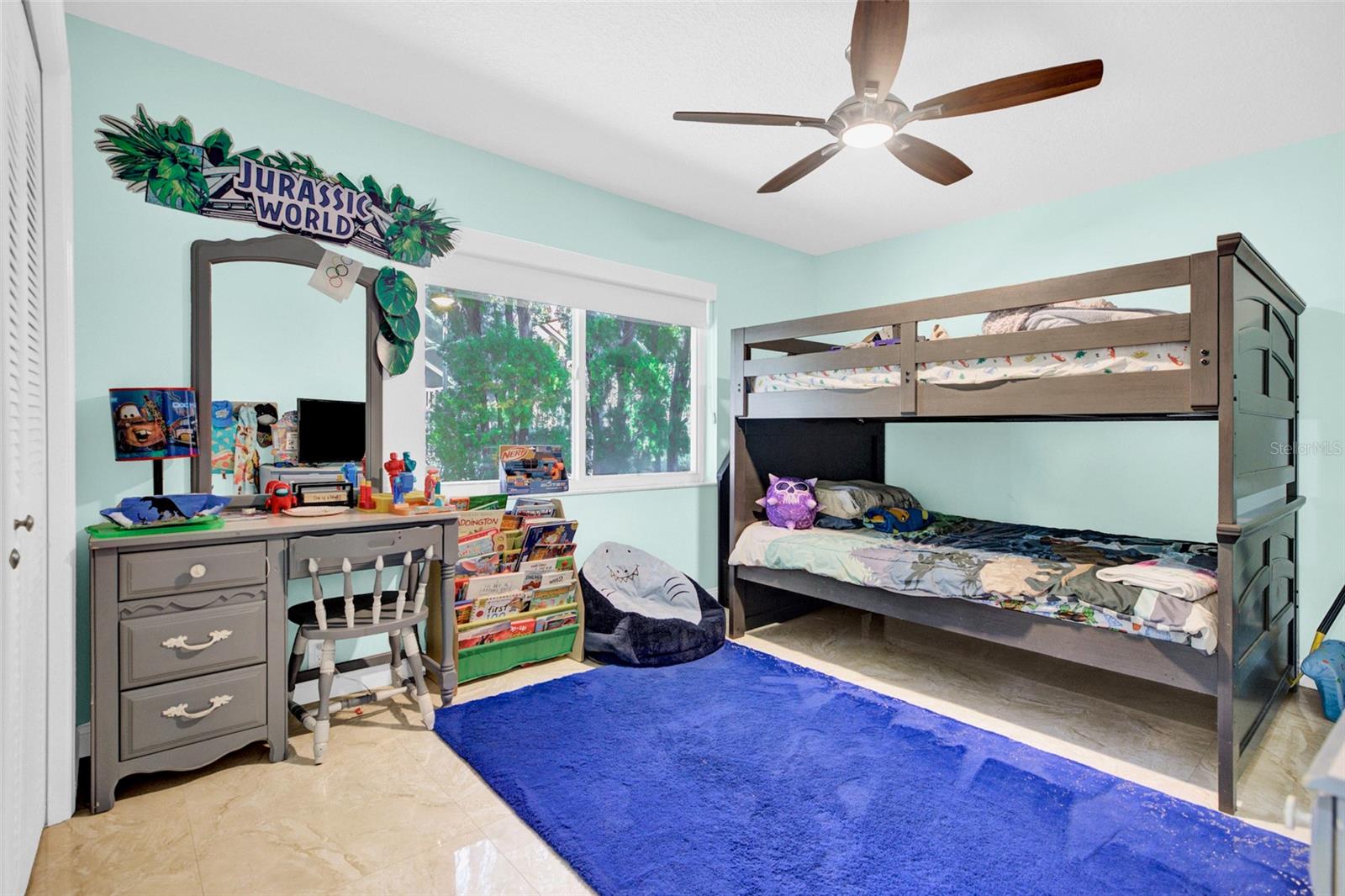 Listing photo id 40 for 4535 Bardsdale Drive