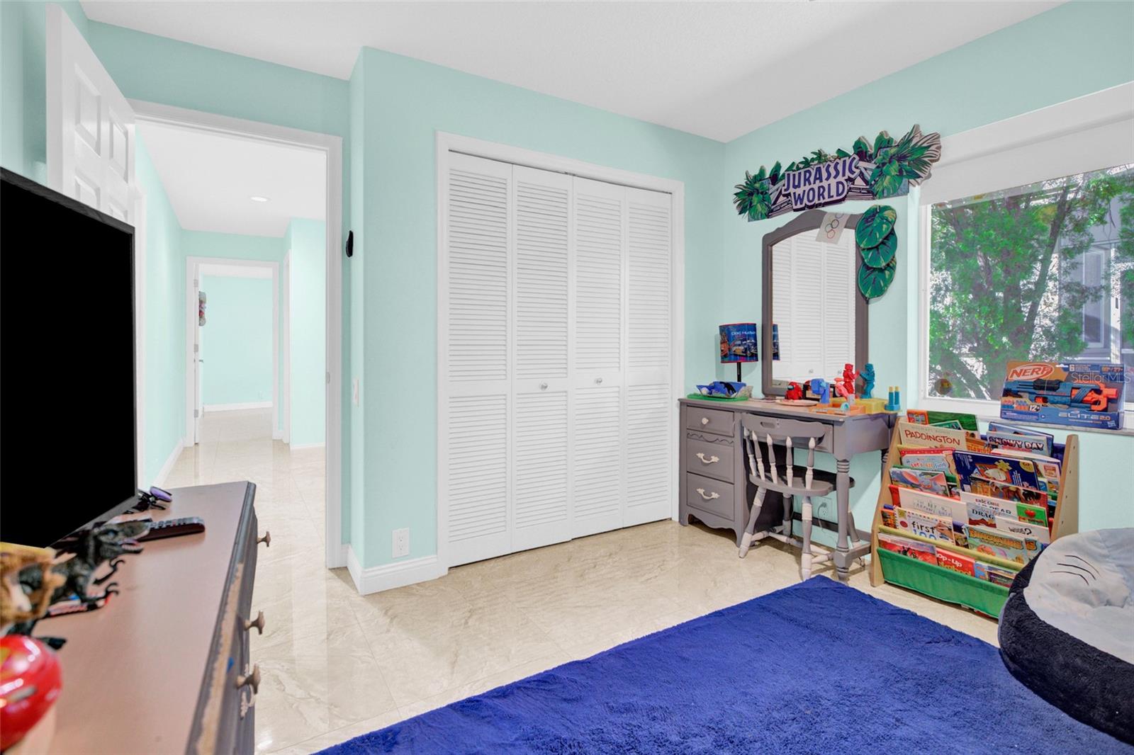 Listing photo id 41 for 4535 Bardsdale Drive