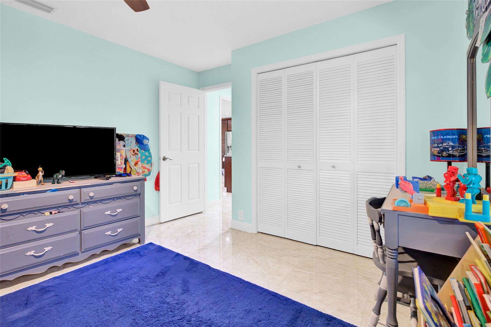 Listing photo id 43 for 4535 Bardsdale Drive