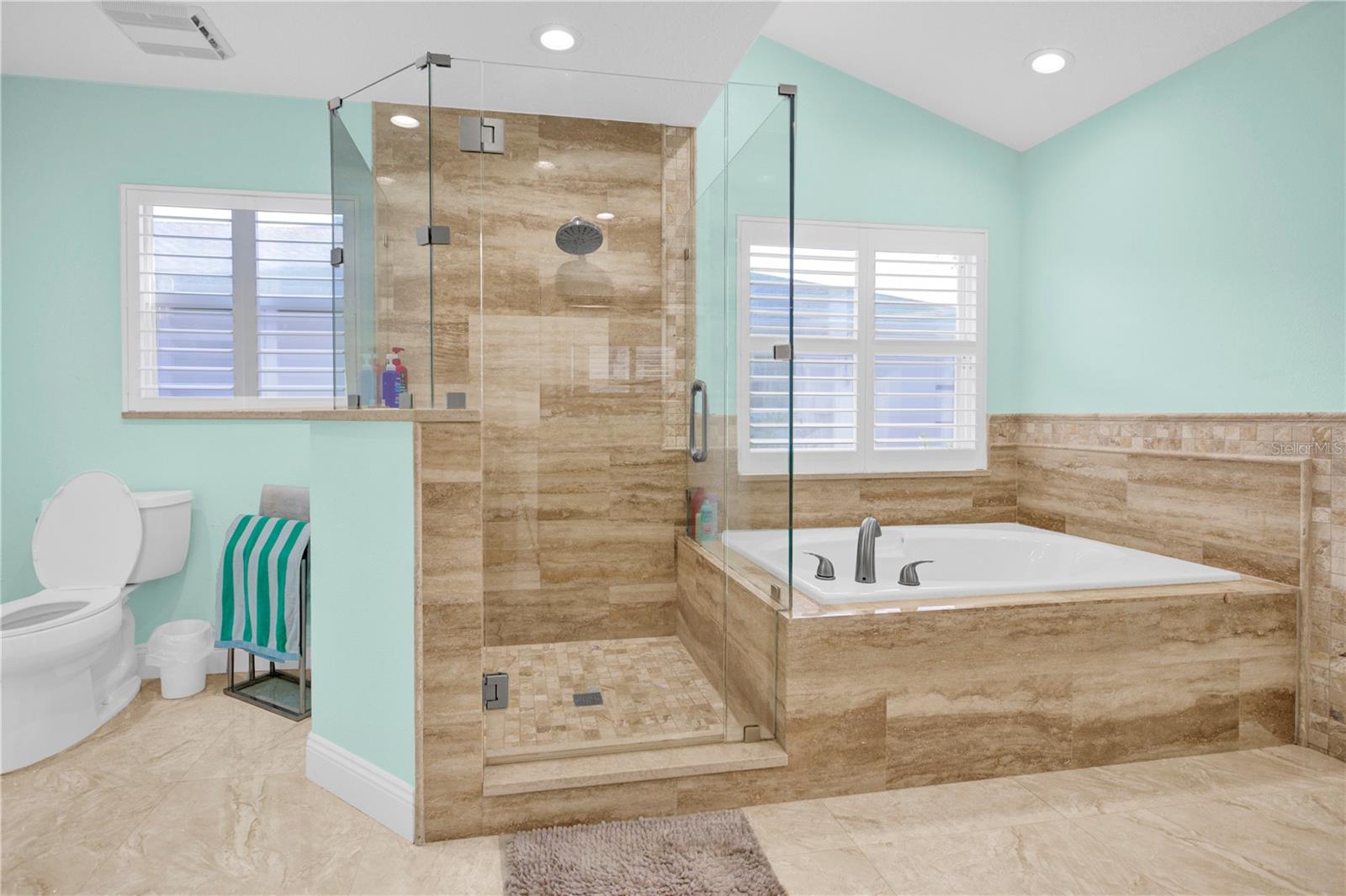 Listing photo id 57 for 4535 Bardsdale Drive
