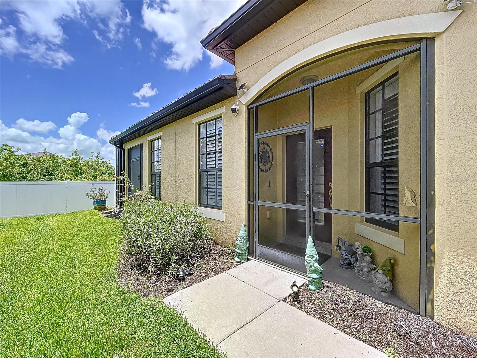 Image 11 of 49 For 5657 Sunset Falls Dr