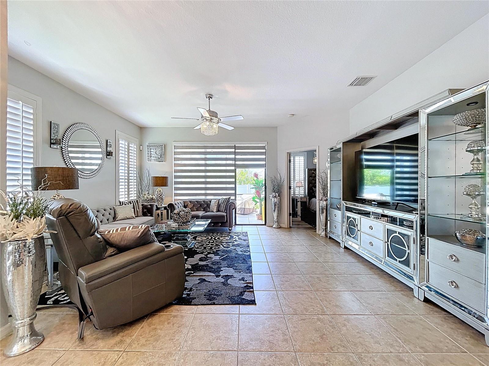 Image 15 of 49 For 5657 Sunset Falls Dr