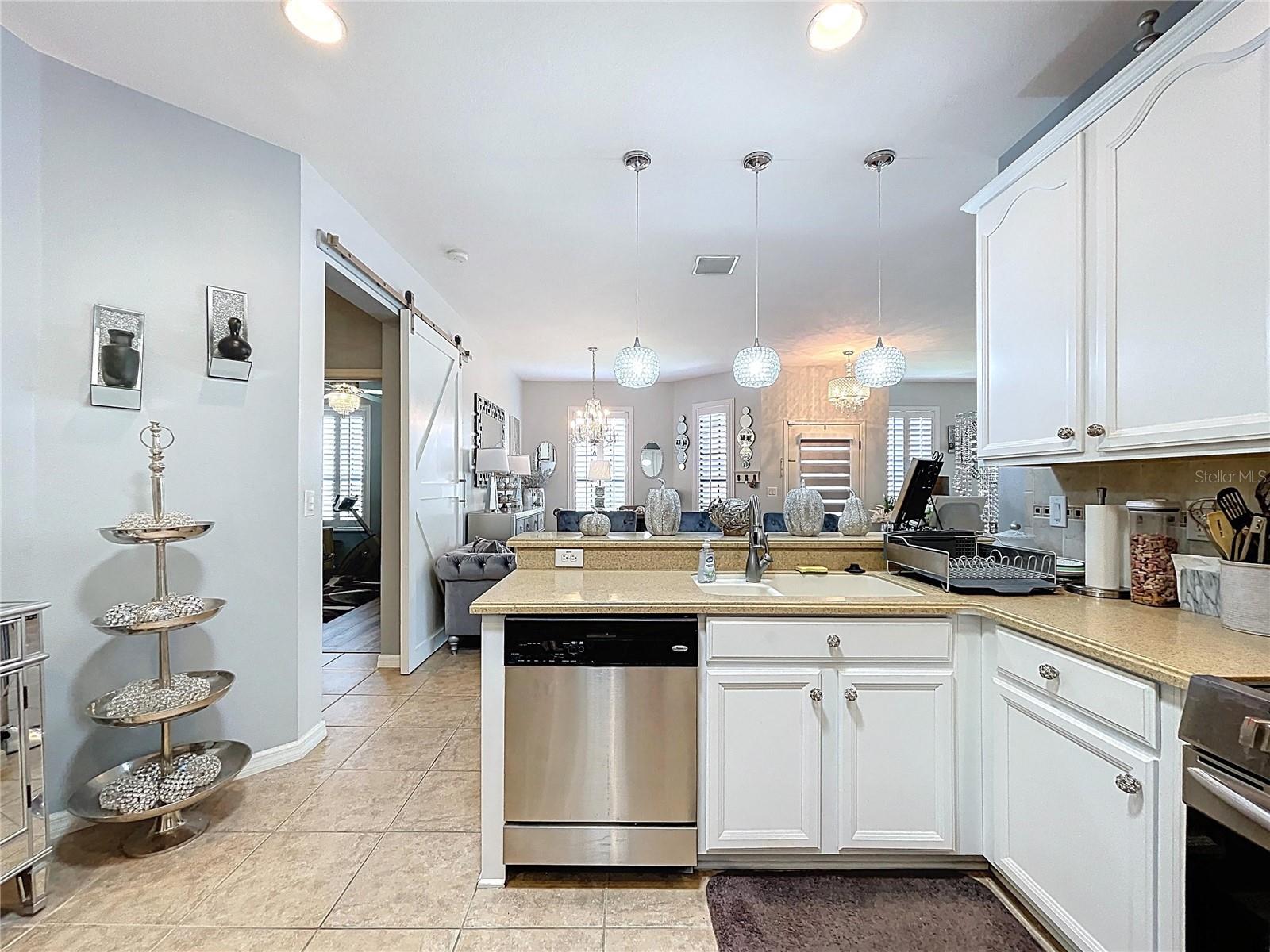 Image 31 of 49 For 5657 Sunset Falls Dr