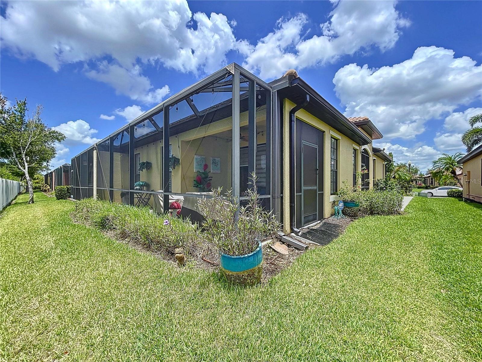 Image 4 of 49 For 5657 Sunset Falls Dr