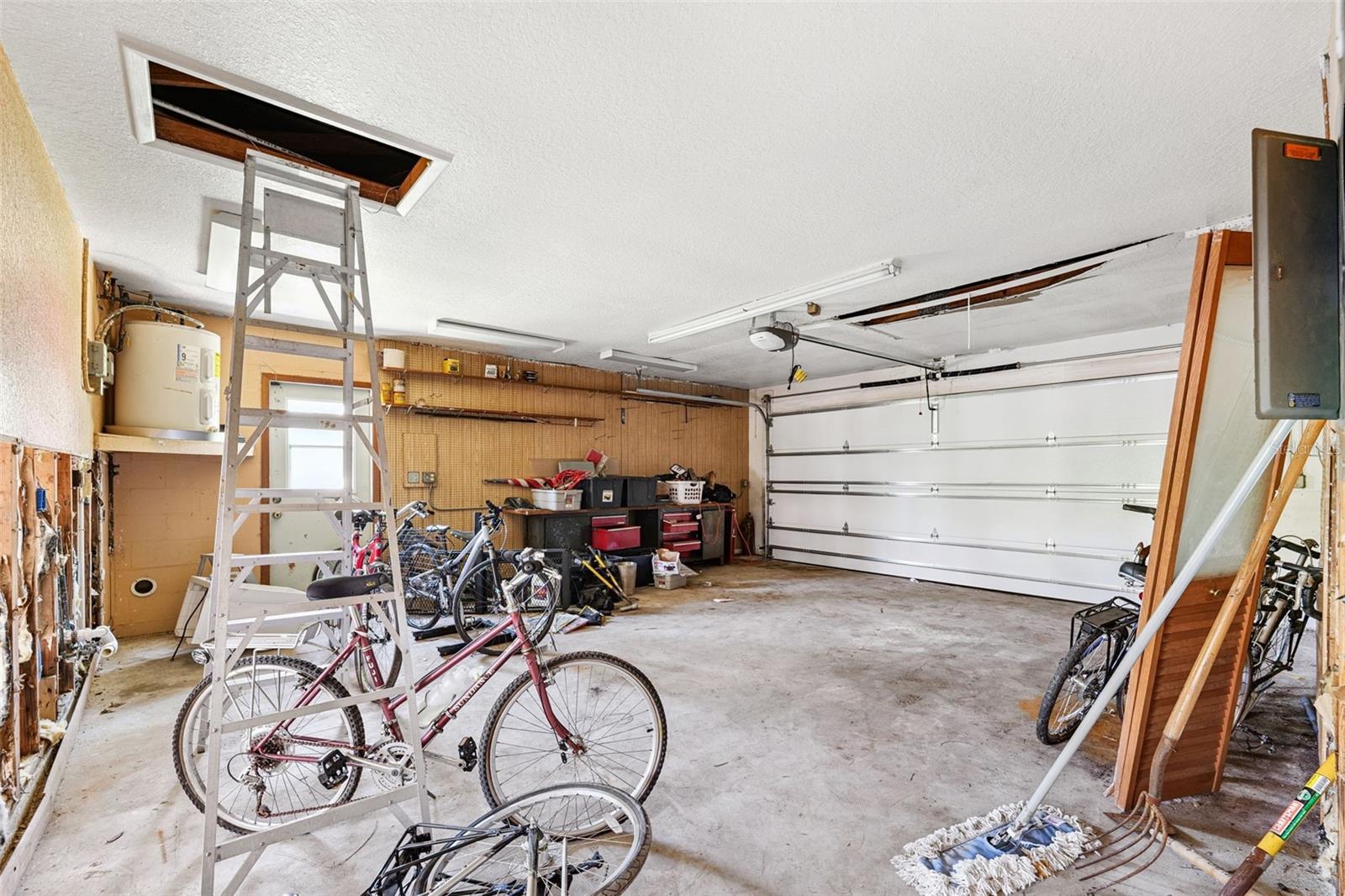 Image 14 of 24 For 4935 Petunia Court