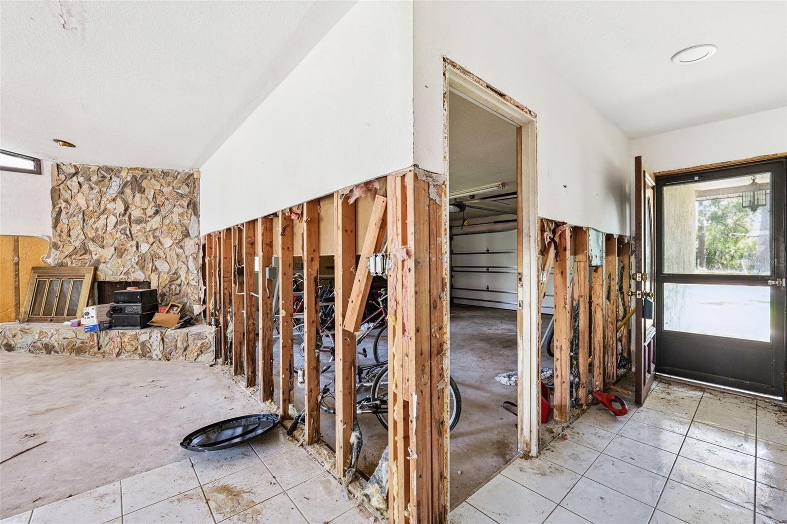 Image 7 of 24 For 4935 Petunia Court
