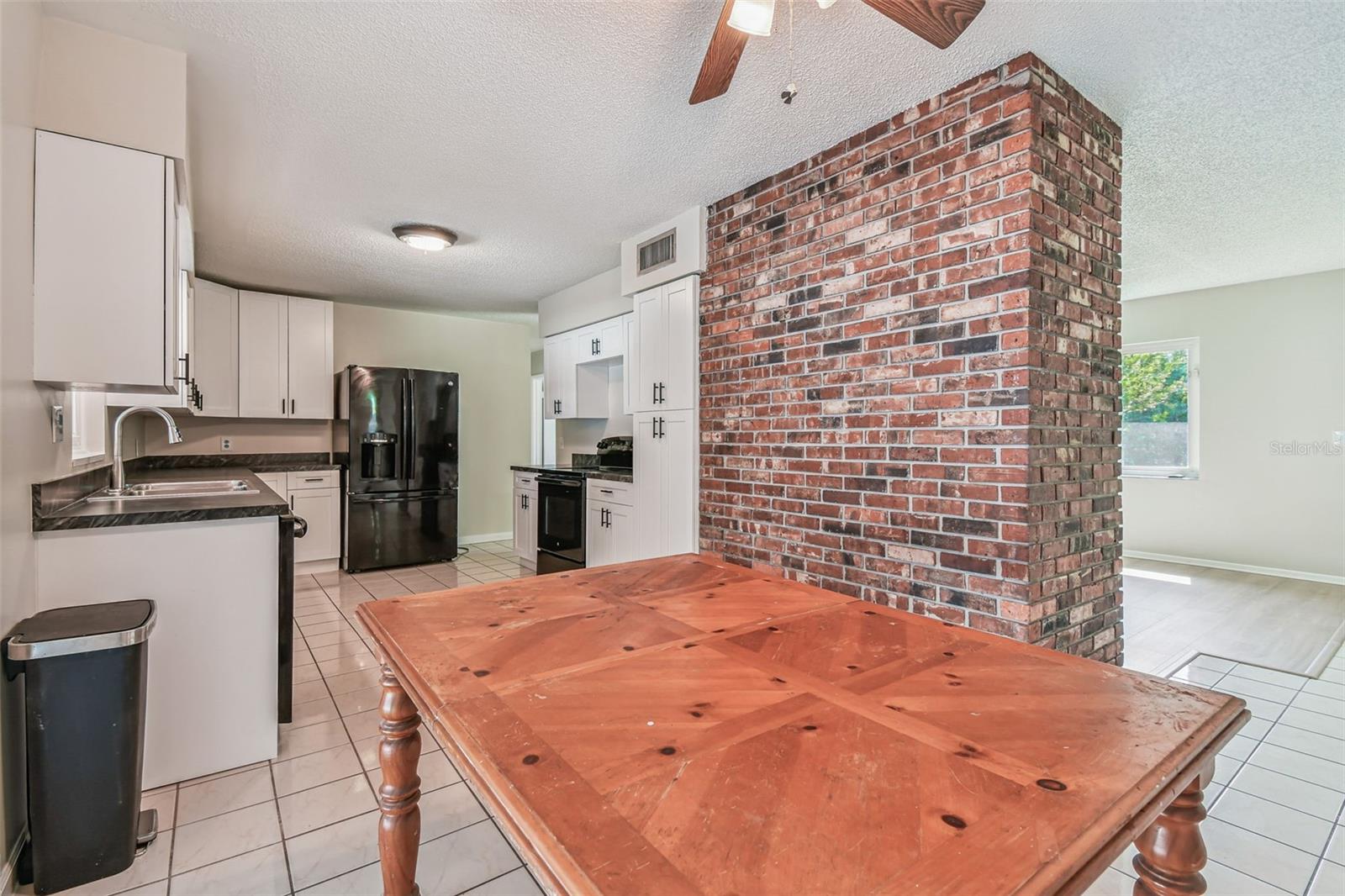 Image 12 of 54 For 1700 Eaton Drive Ne