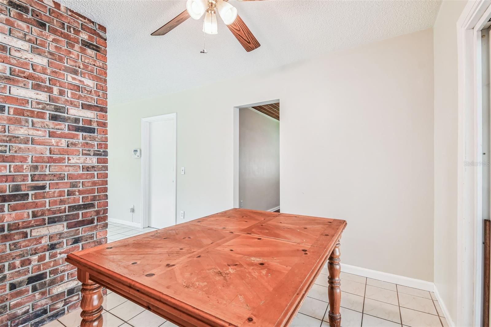 Image 15 of 54 For 1700 Eaton Drive Ne