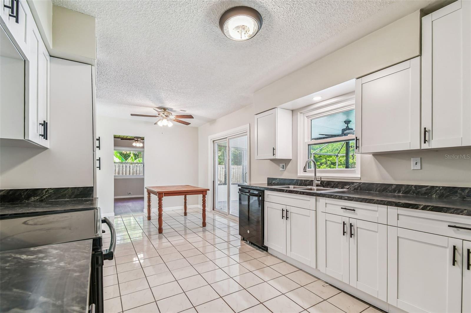 Image 19 of 54 For 1700 Eaton Drive Ne