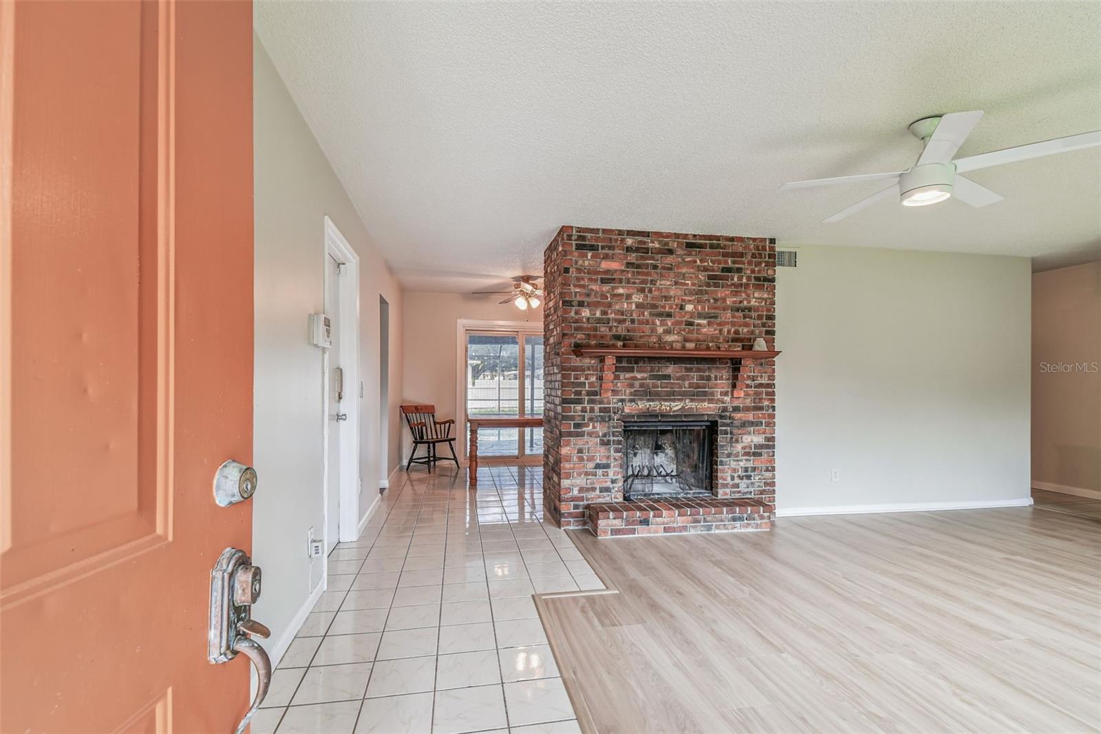 Image 5 of 54 For 1700 Eaton Drive Ne
