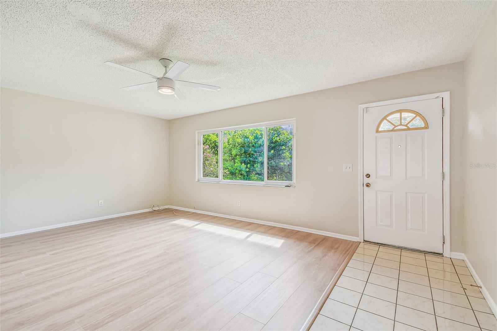 Image 7 of 54 For 1700 Eaton Drive Ne