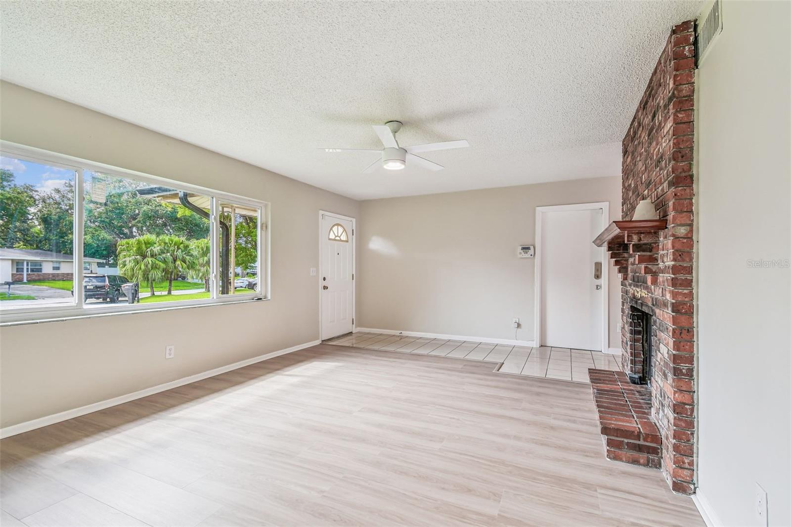 Image 9 of 54 For 1700 Eaton Drive Ne
