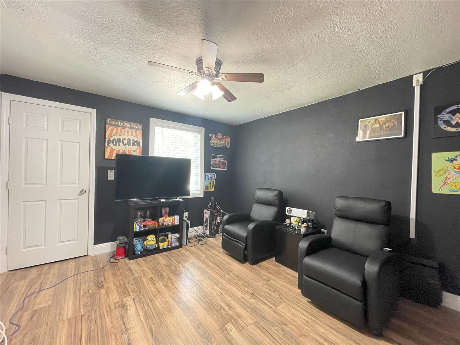Image 16 of 21 For 8310 El Portal Drive