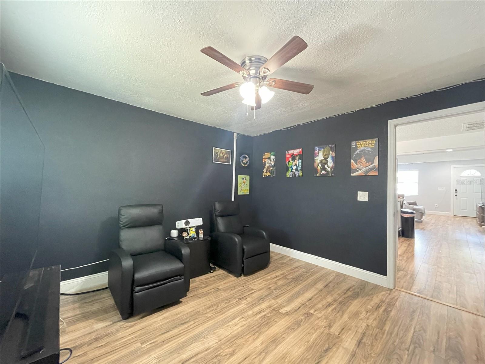 Image 17 of 21 For 8310 El Portal Drive