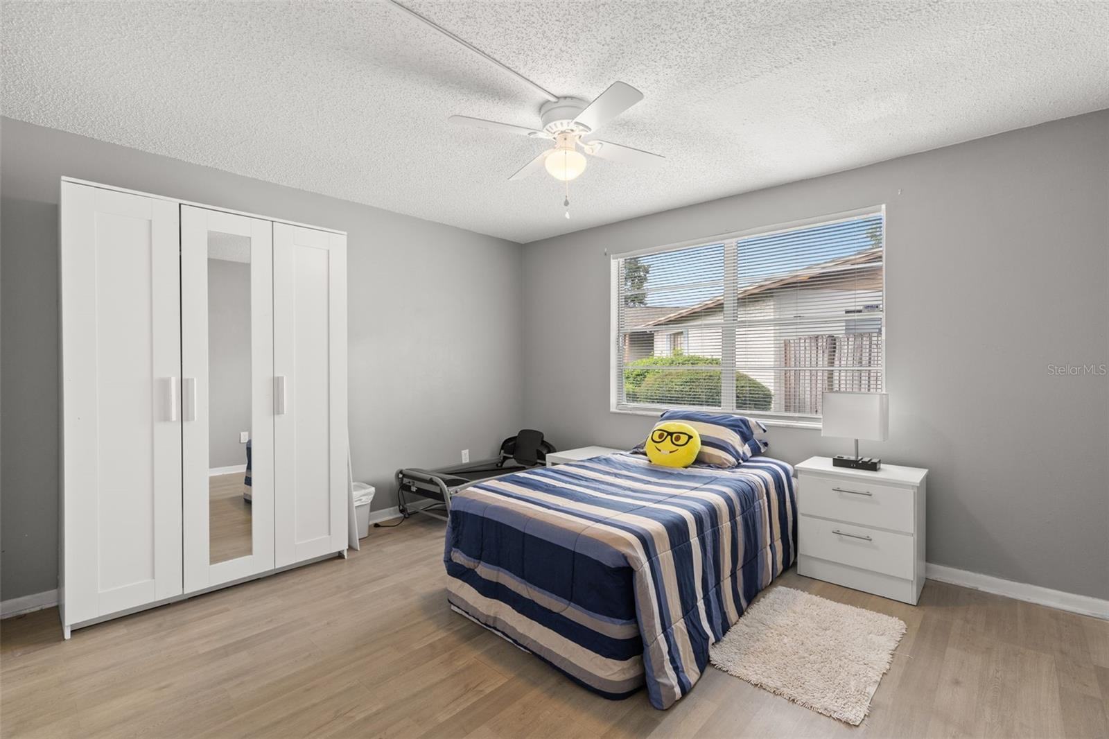 Image 14 of 31 For 16521 Silverhill Drive