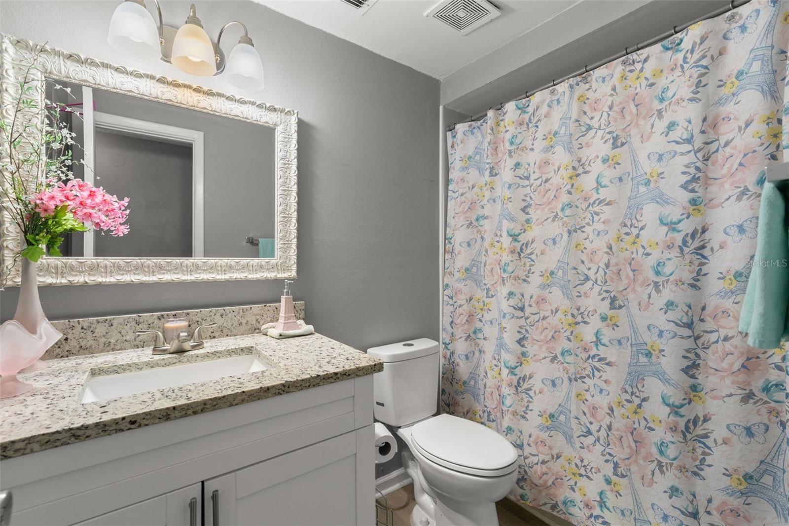 Image 15 of 31 For 16521 Silverhill Drive