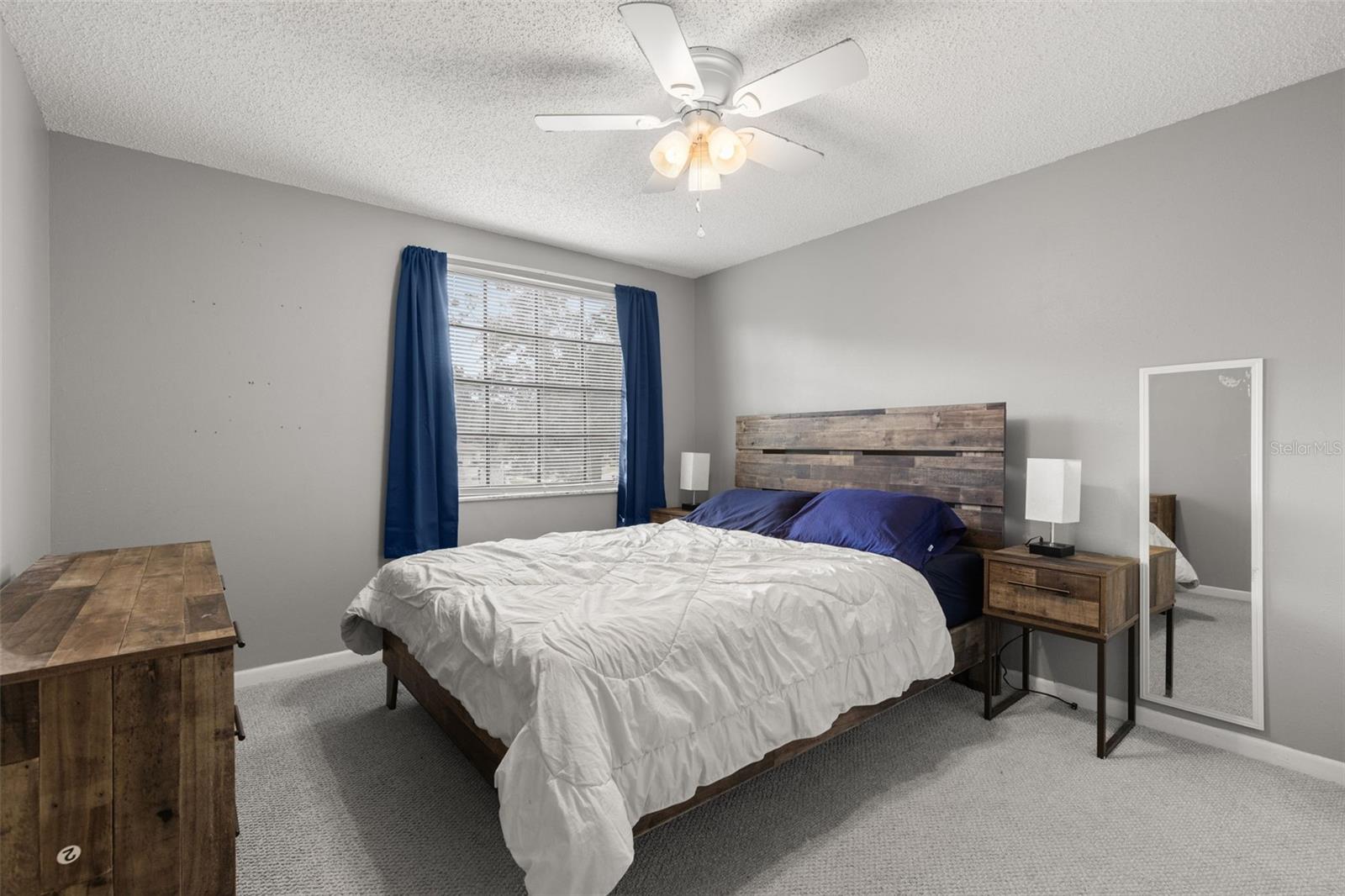 Image 19 of 31 For 16521 Silverhill Drive