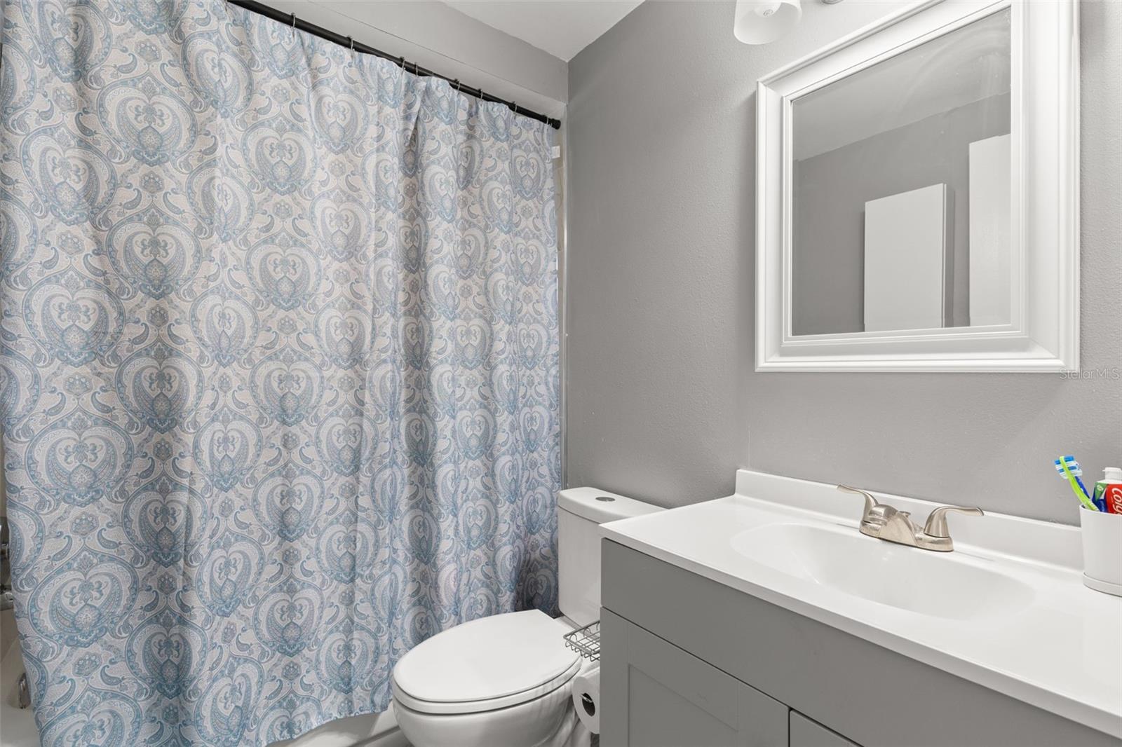 Image 20 of 31 For 16521 Silverhill Drive