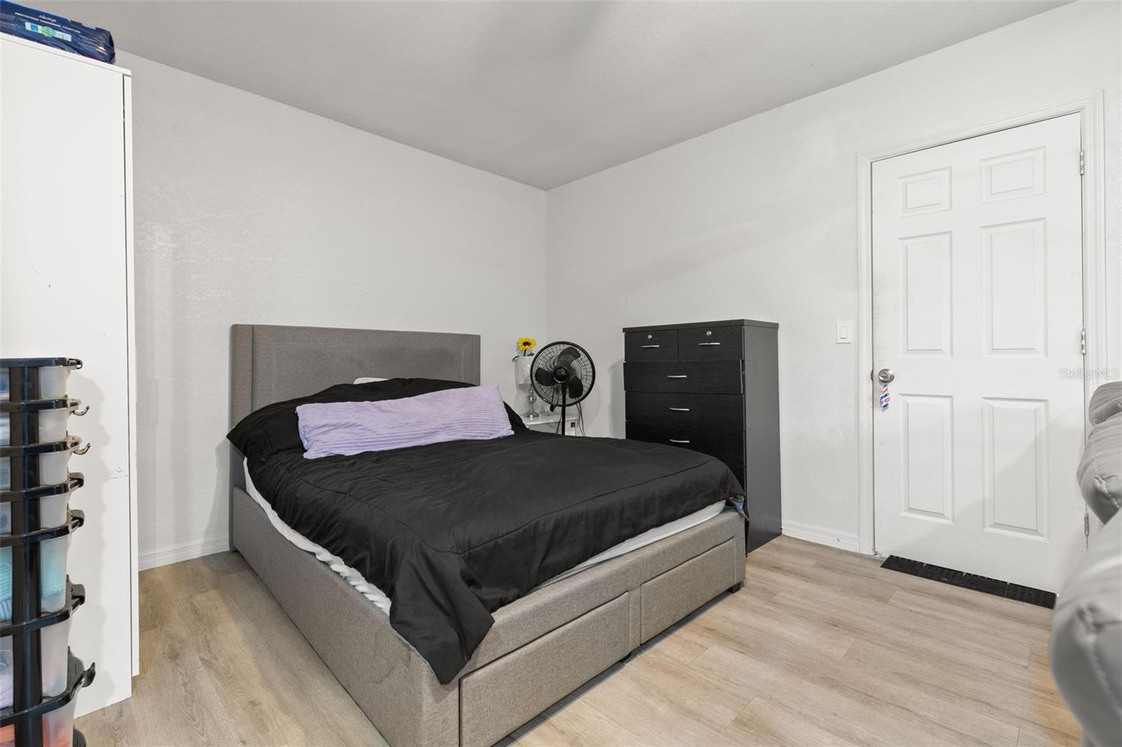 Image 22 of 31 For 16521 Silverhill Drive