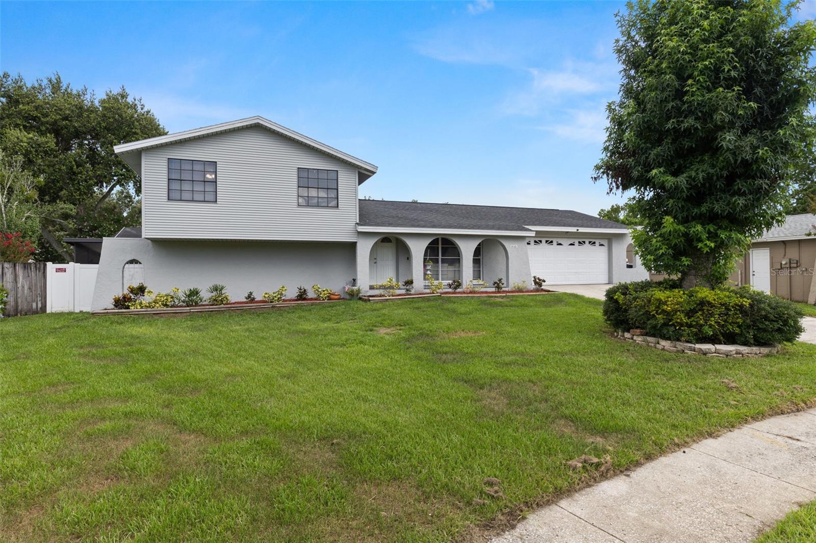 Image 3 of 31 For 16521 Silverhill Drive