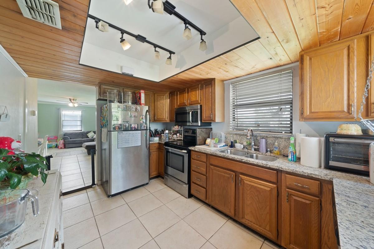 Image 9 of 21 For 490 14th Street Sw
