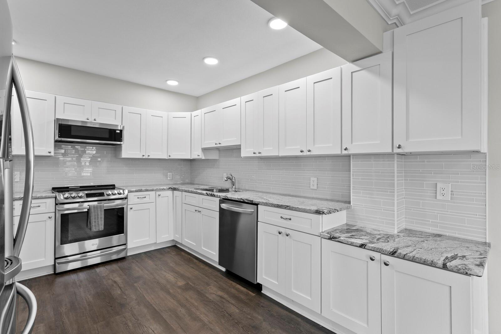 Image 10 of 57 For 1200 Shore Drive Ne 312