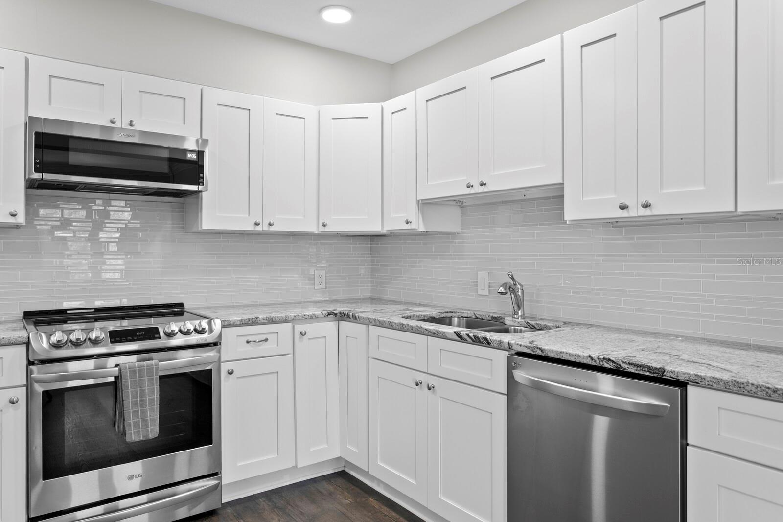 Image 12 of 57 For 1200 Shore Drive Ne 312