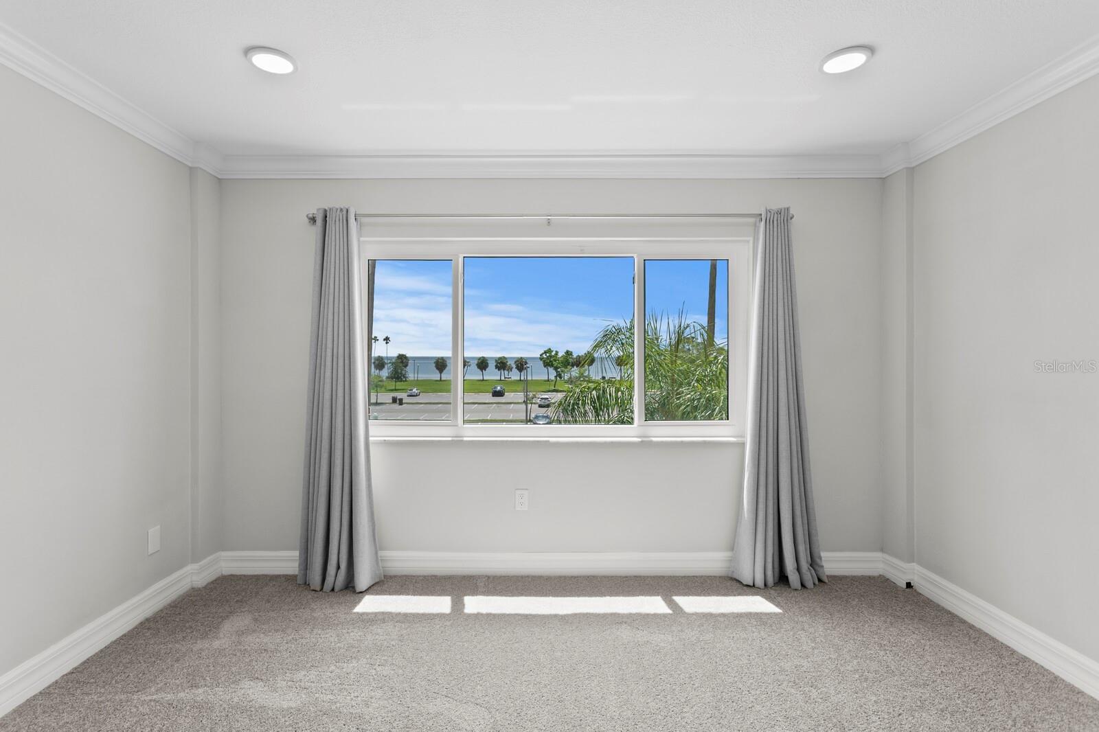 Image 32 of 57 For 1200 Shore Drive Ne 312