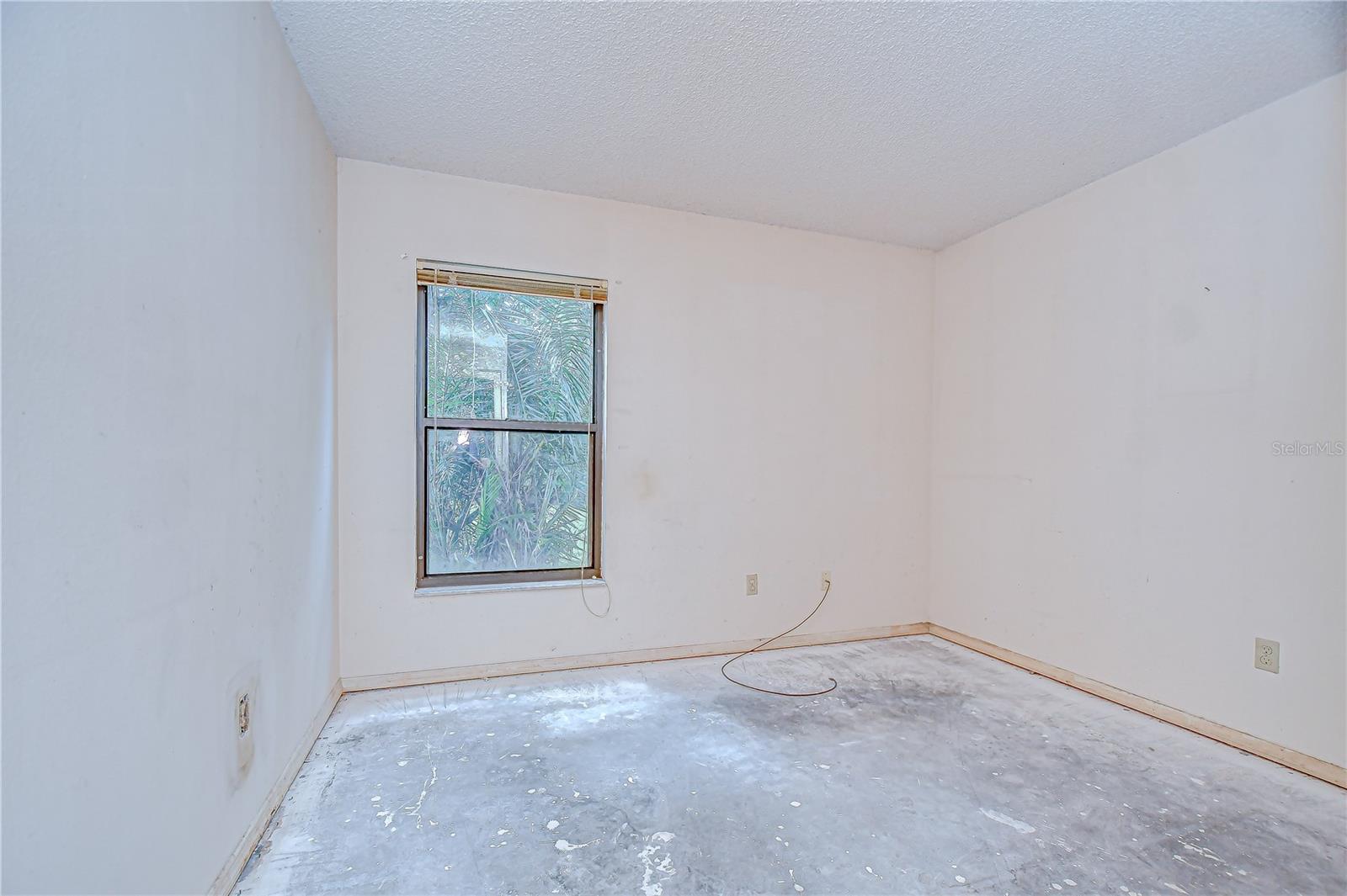 Image 13 of 17 For 1254 Windsor Way