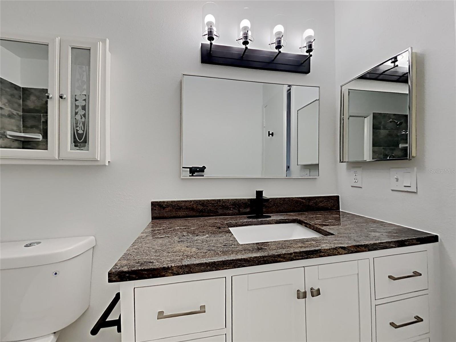 Image 7 of 9 For 4805 Sunnybrook Drive 12