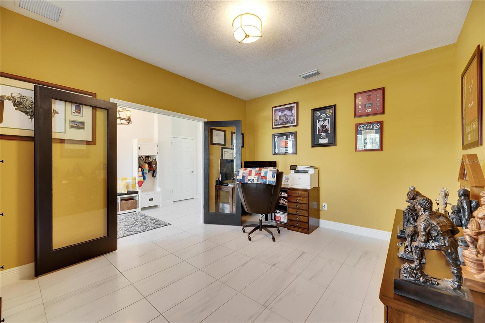 Image 13 of 75 For 7528 Paradiso Drive