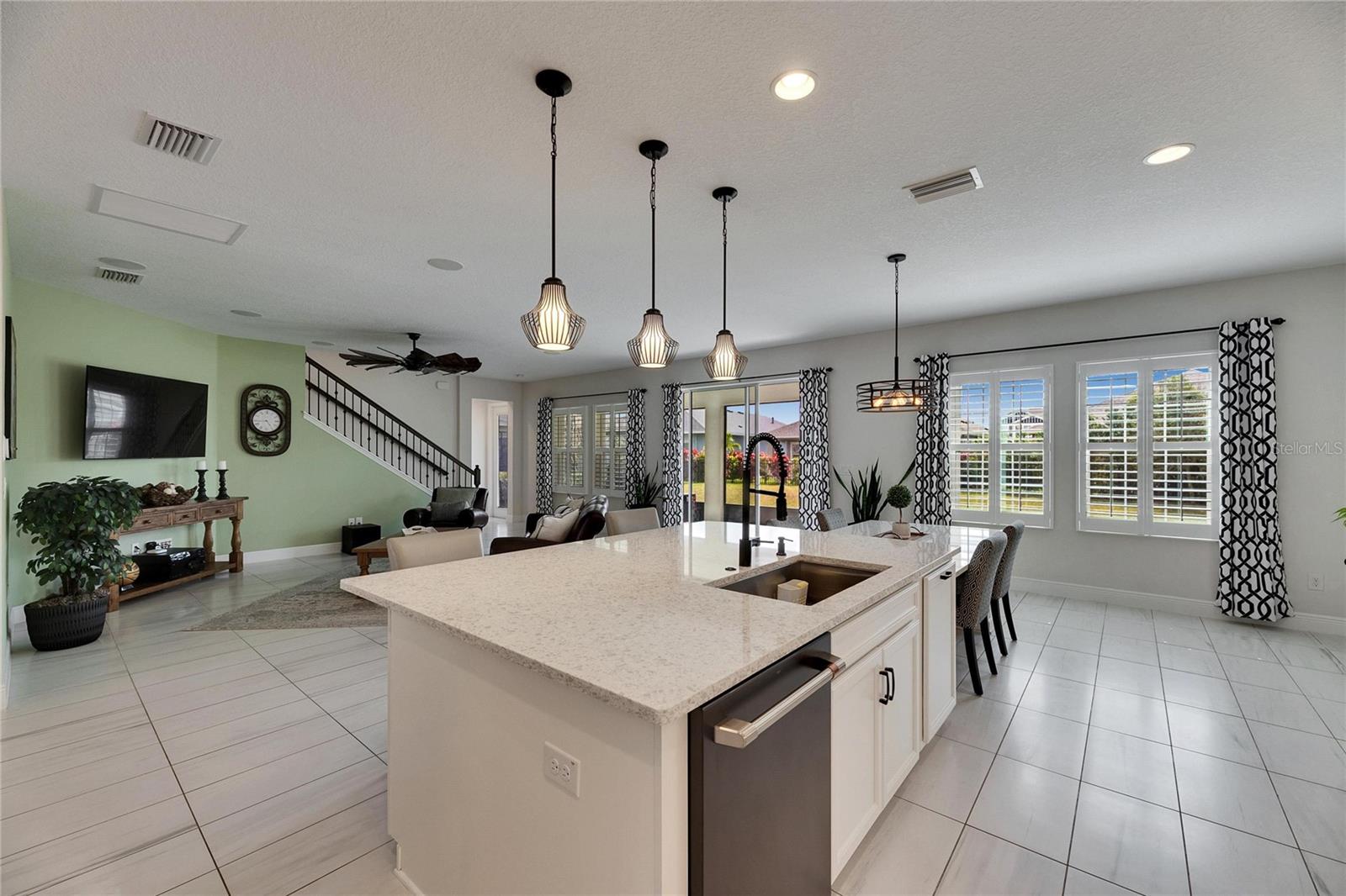 Image 20 of 75 For 7528 Paradiso Drive