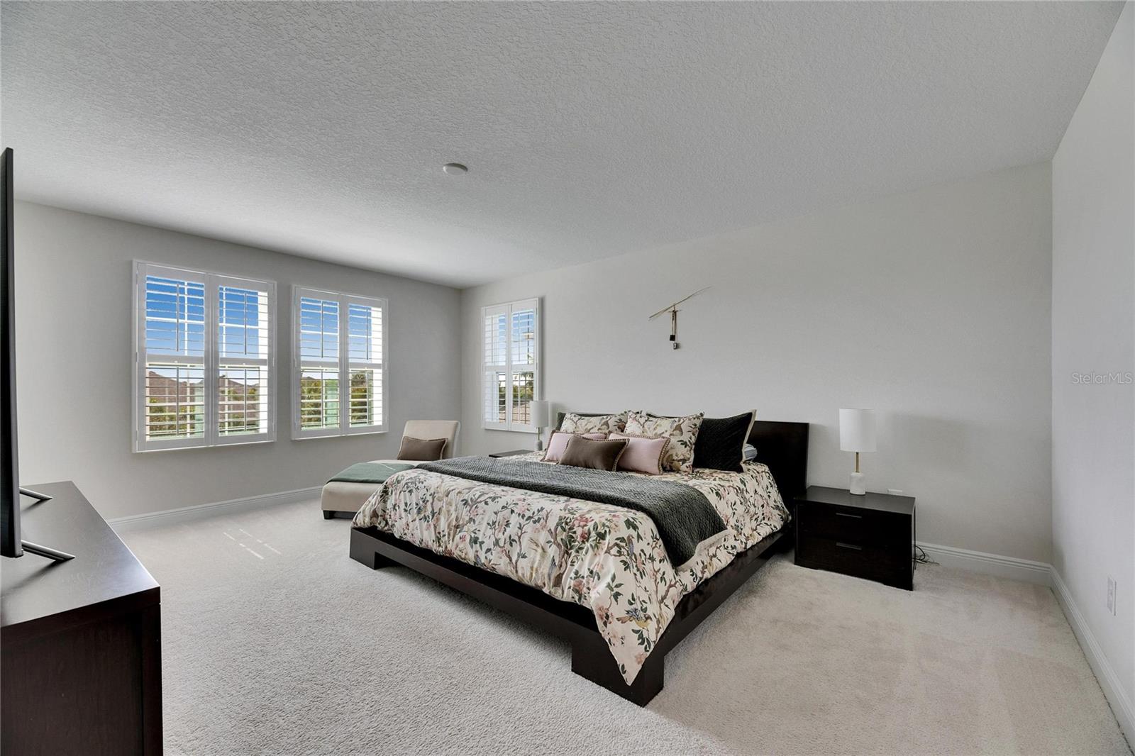 Image 33 of 75 For 7528 Paradiso Drive