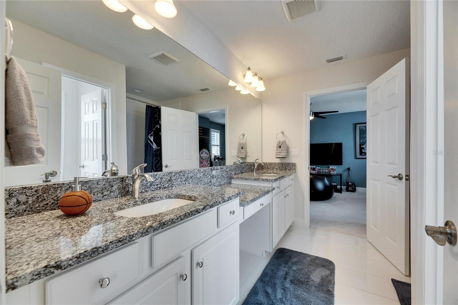 Image 42 of 75 For 7528 Paradiso Drive