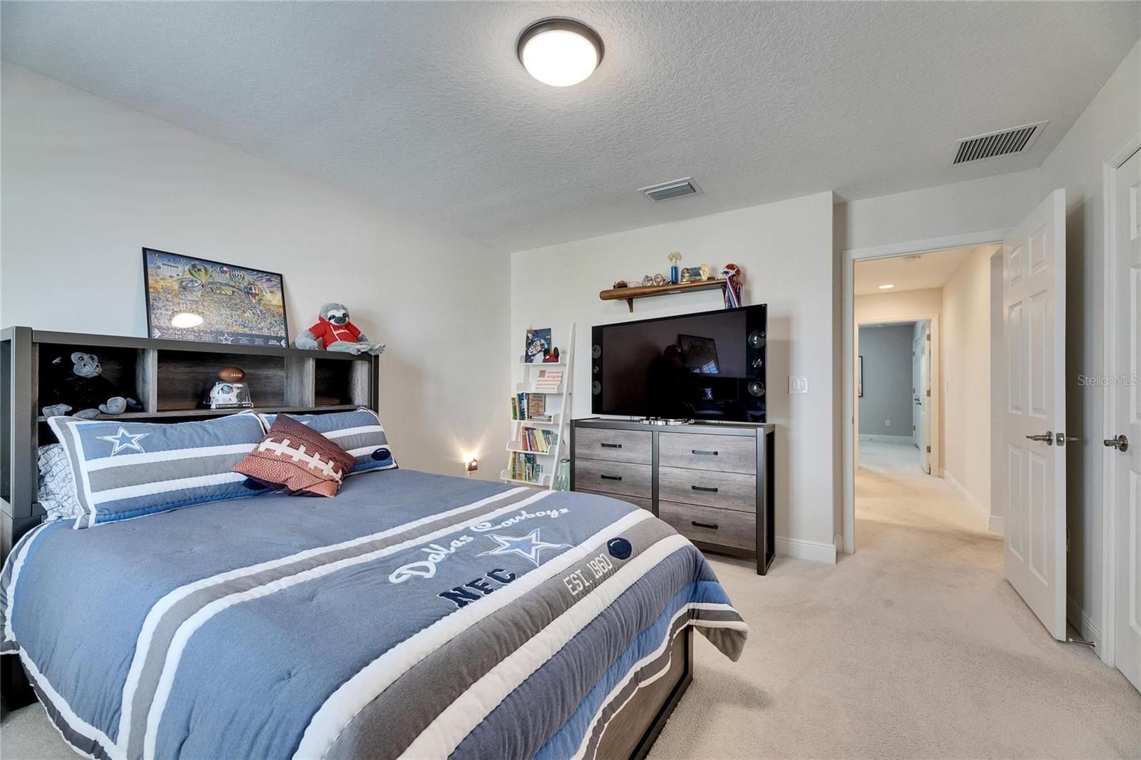 Image 46 of 75 For 7528 Paradiso Drive