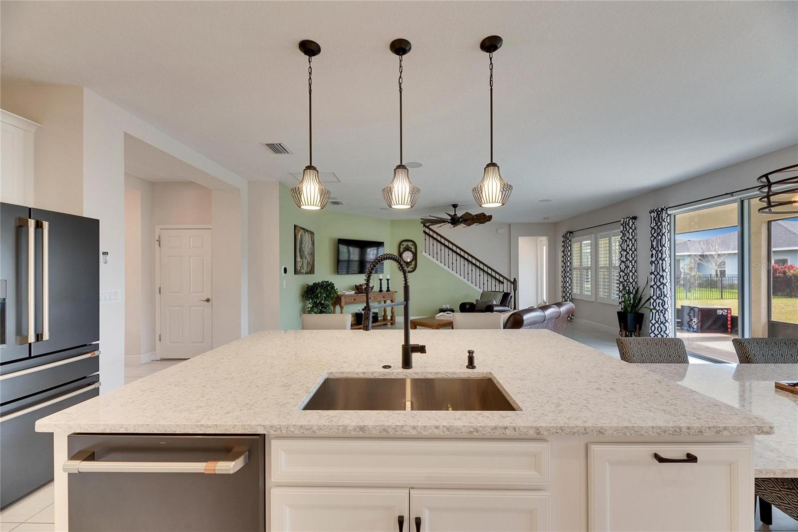 Image 7 of 75 For 7528 Paradiso Drive