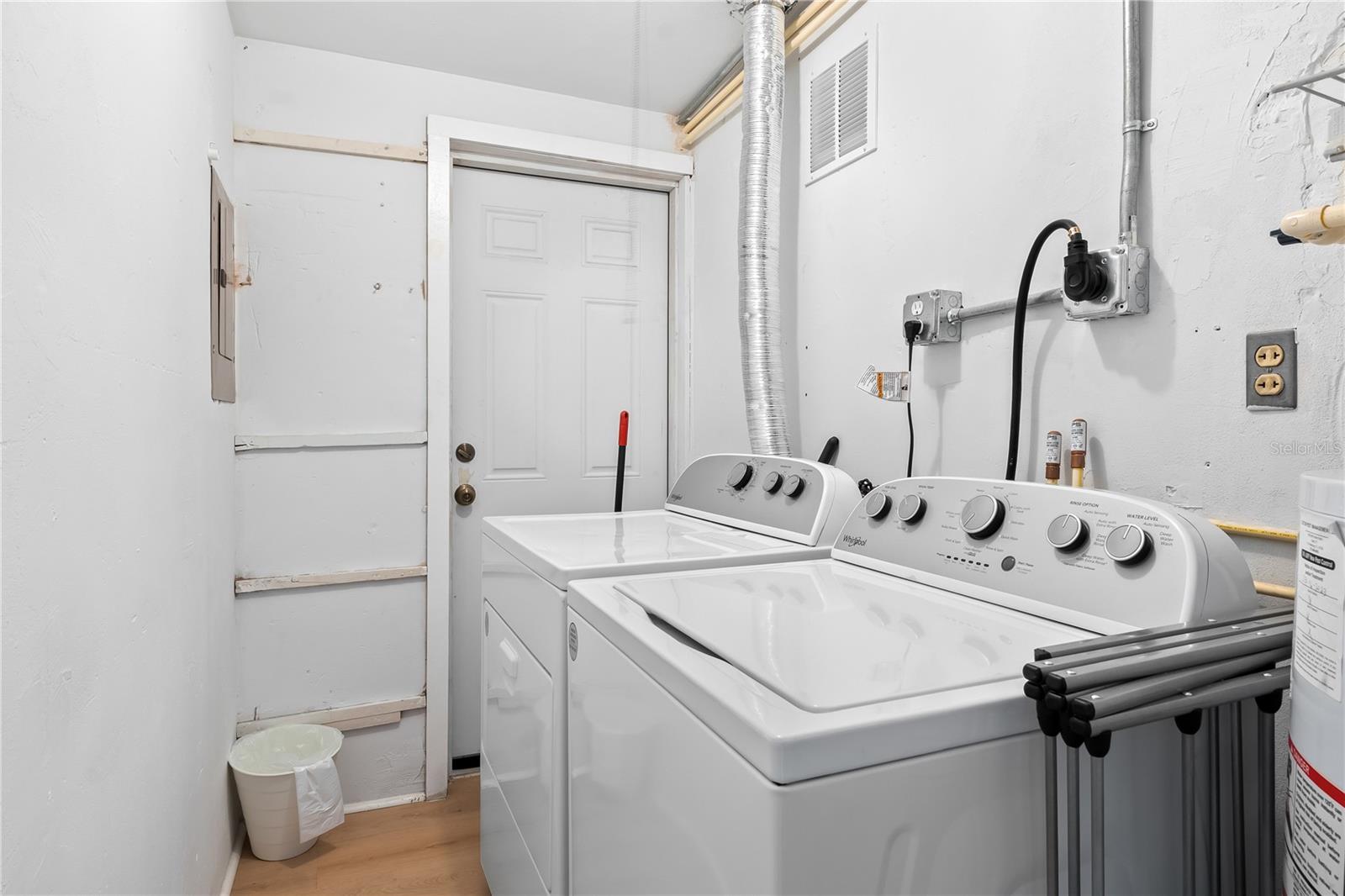 Listing photo id 22 for 1101 3rd Avenue Nw