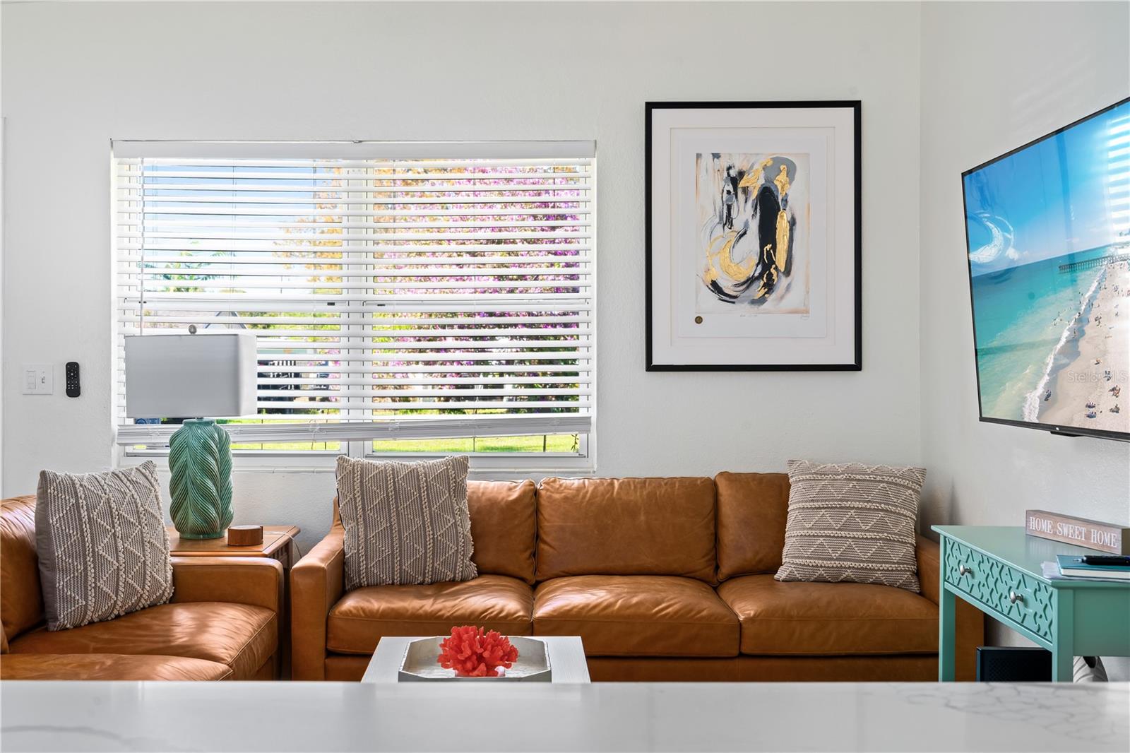 Listing photo id 3 for 1101 3rd Avenue Nw