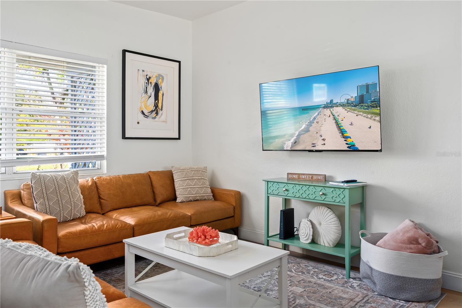 Listing photo id 4 for 1101 3rd Avenue Nw