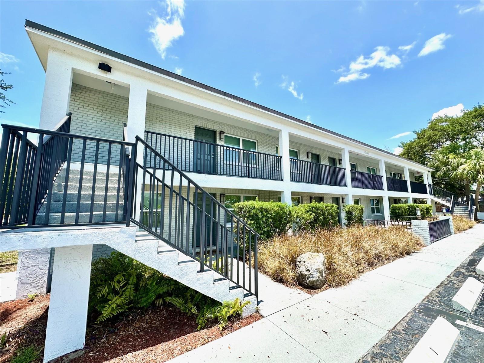 Listing photo id 1 for 4200 1st Street N