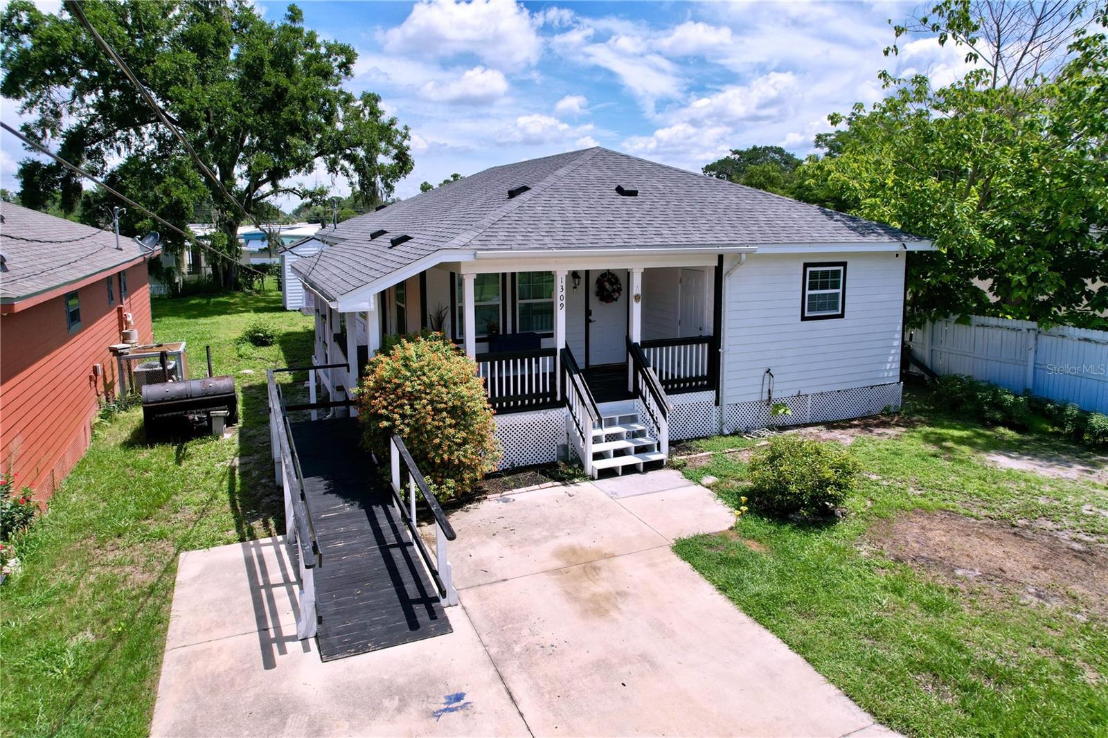 Image 2 of 47 For 1309 Josephine Street