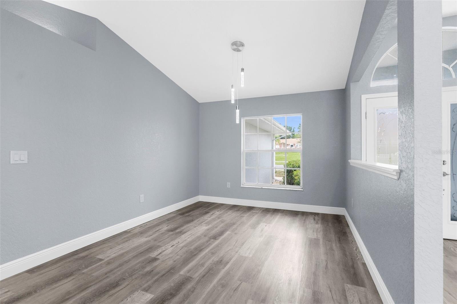 Image 11 of 41 For 1230 Ambrose Court