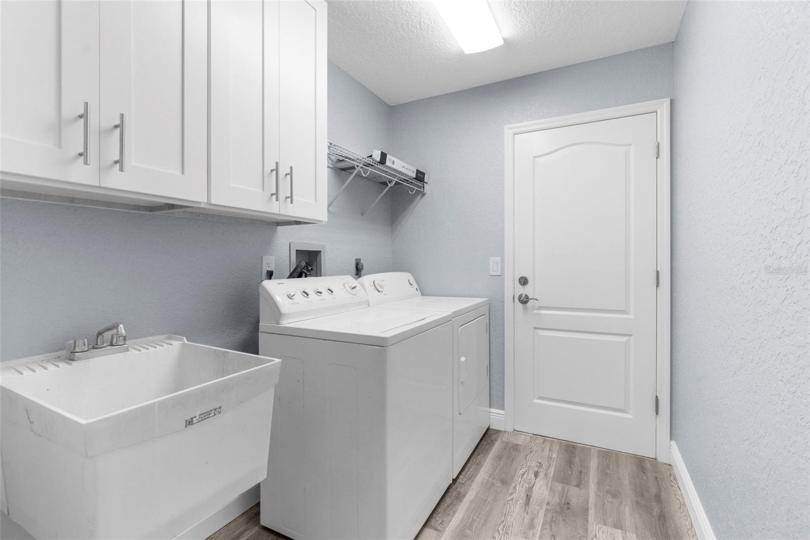 Image 22 of 41 For 1230 Ambrose Court