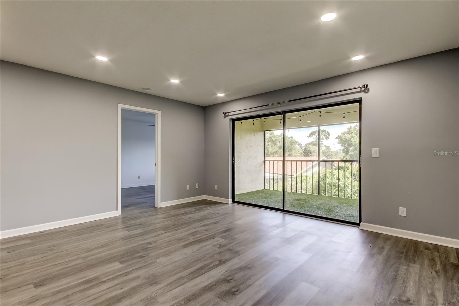 Image 17 of 36 For 3600 Magnolia Ridge Circle 1221-g
