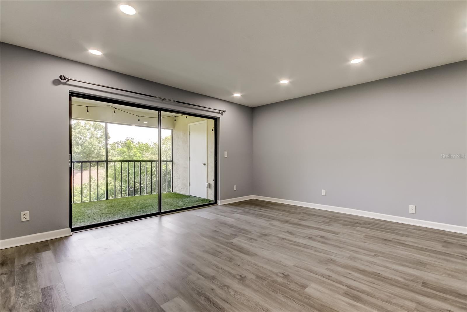 Image 18 of 36 For 3600 Magnolia Ridge Circle 1221-g