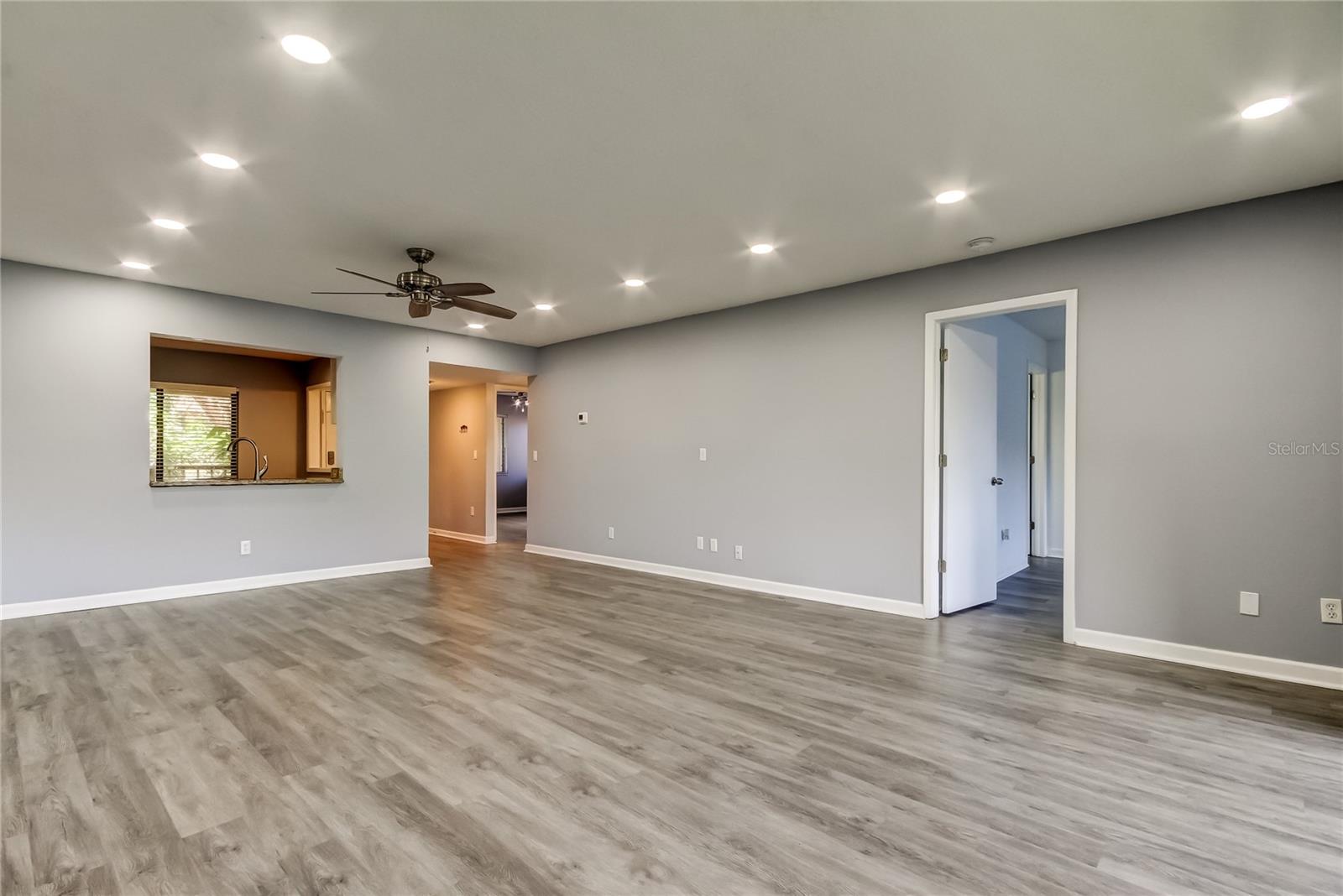 Image 20 of 36 For 3600 Magnolia Ridge Circle 1221-g