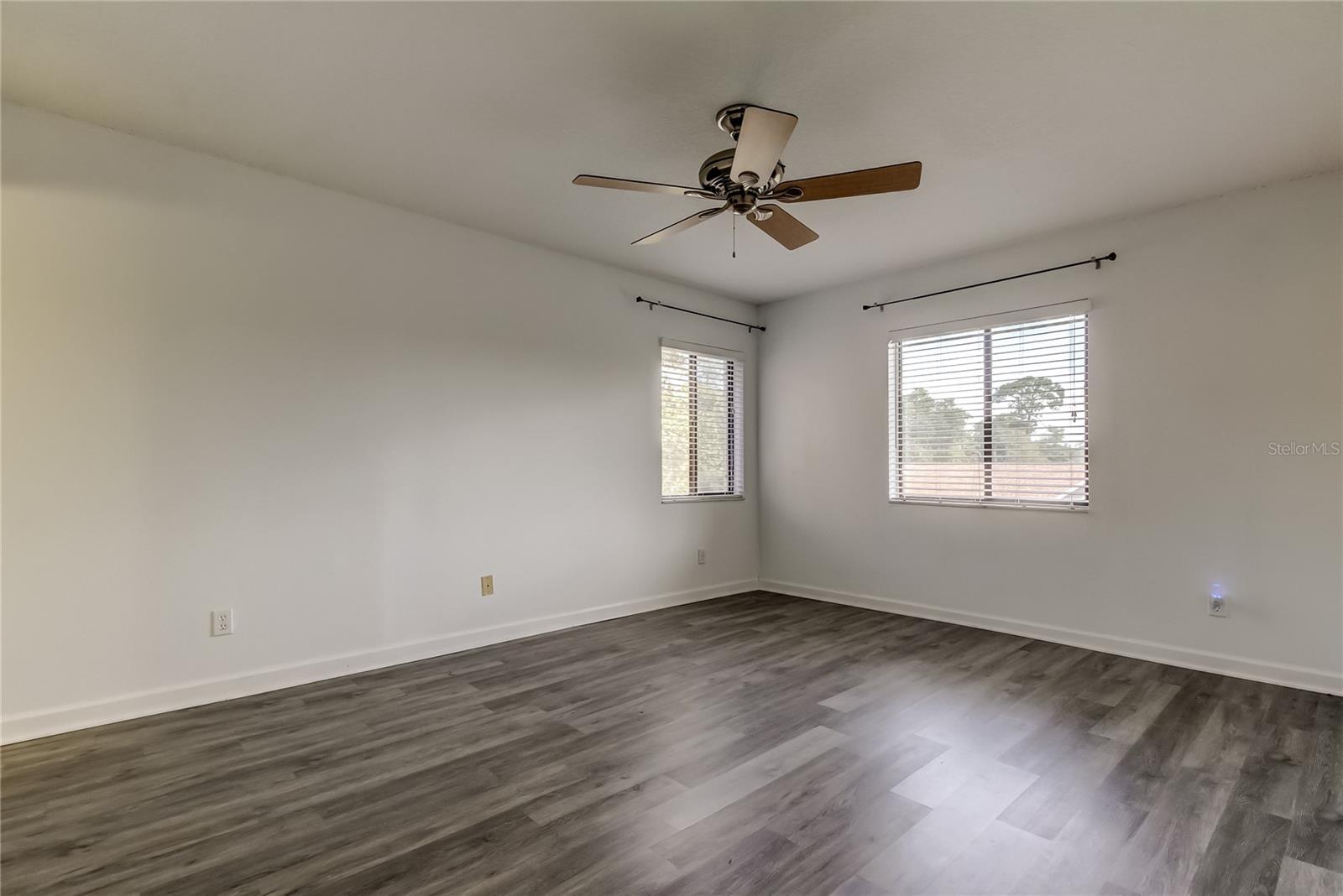 Image 21 of 36 For 3600 Magnolia Ridge Circle 1221-g